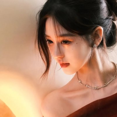 女孩,母亲与恶魔 封面