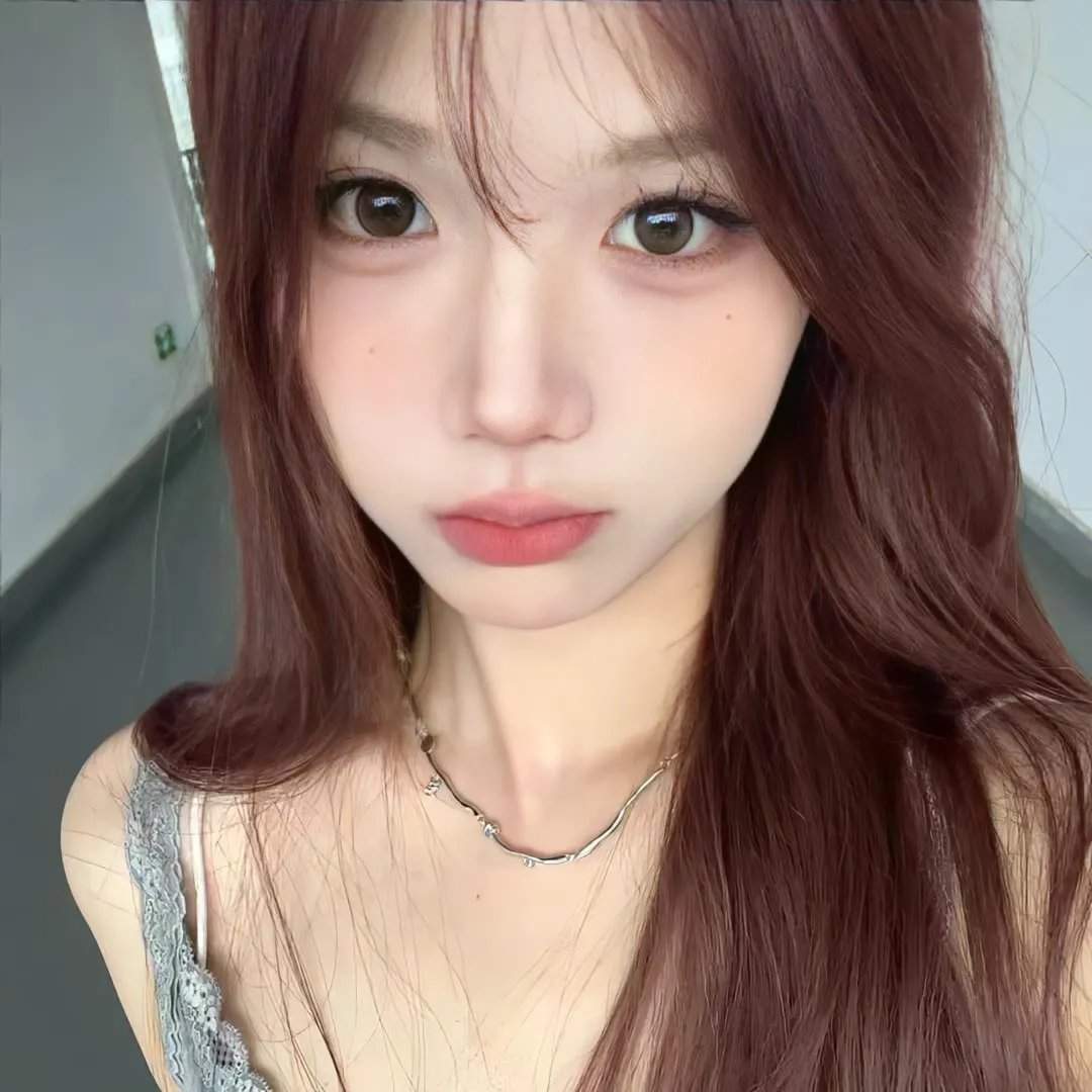 摩纳哥女孩 封面